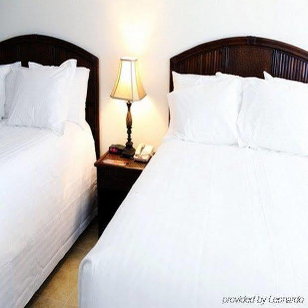 Oceans 2700 Hotel